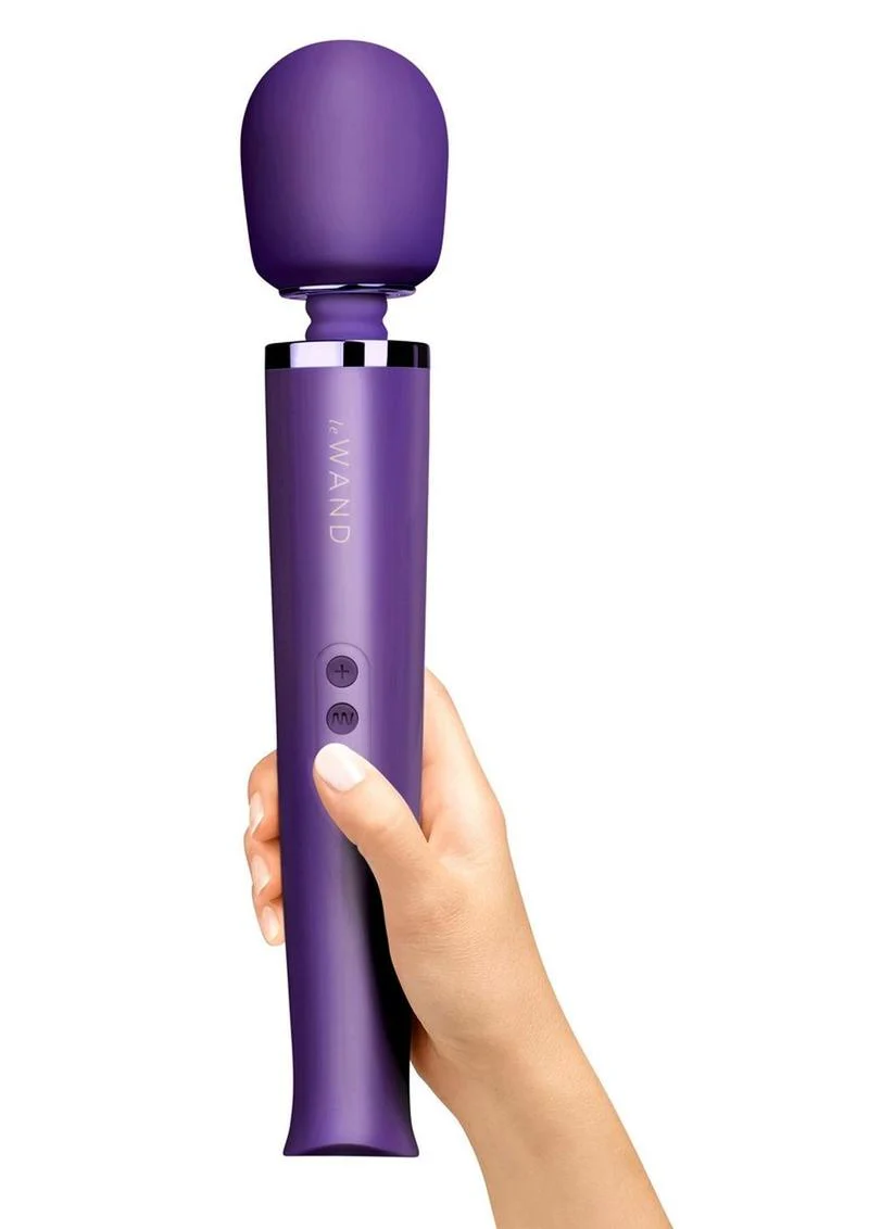Le Wand Rechargeable Silicone Massager - Image 3